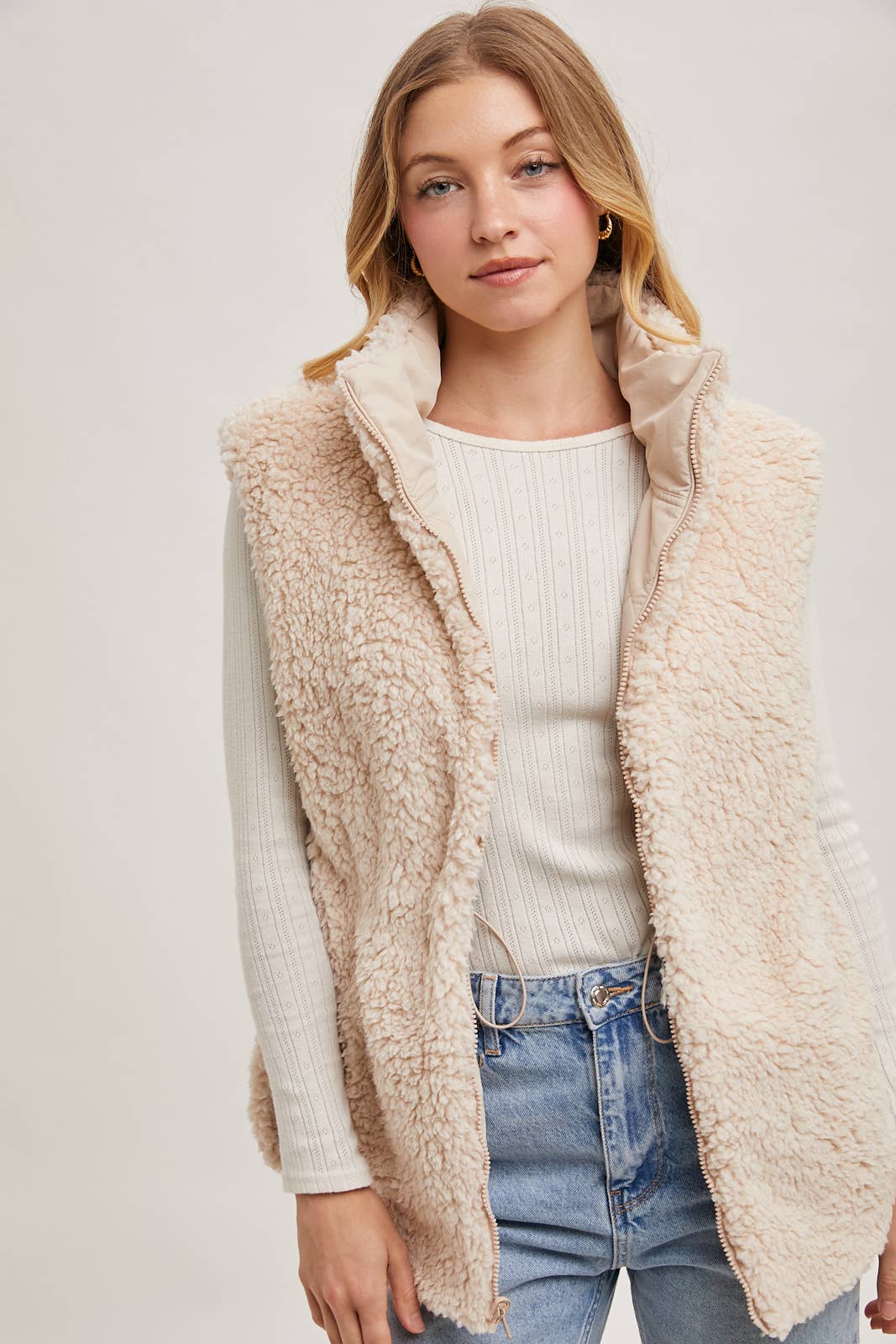 REVERSIBLE PUFFER AND SHERPA VEST