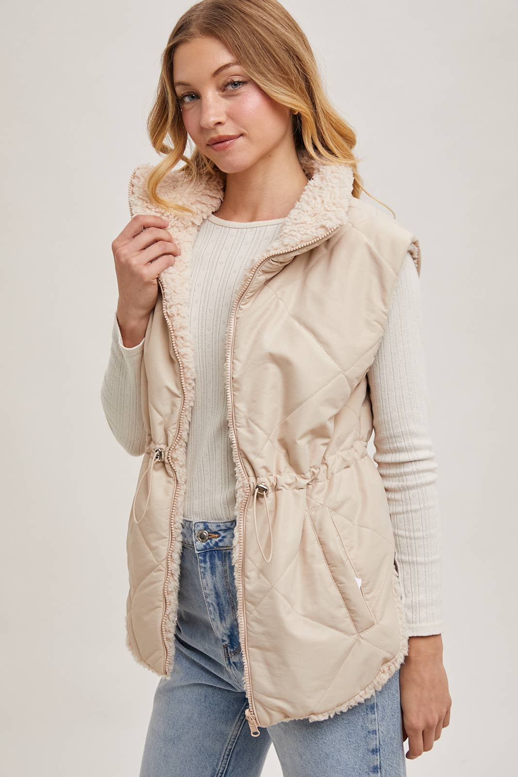 REVERSIBLE PUFFER AND SHERPA VEST
