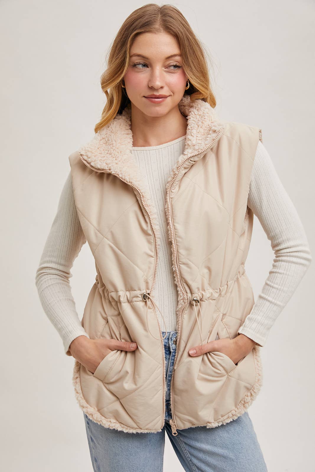 REVERSIBLE PUFFER AND SHERPA VEST