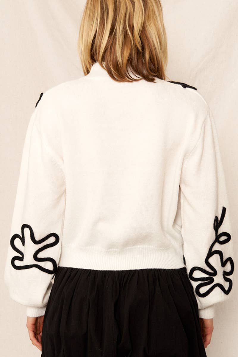 Floral Outline Mock Neck Sweater En Crème