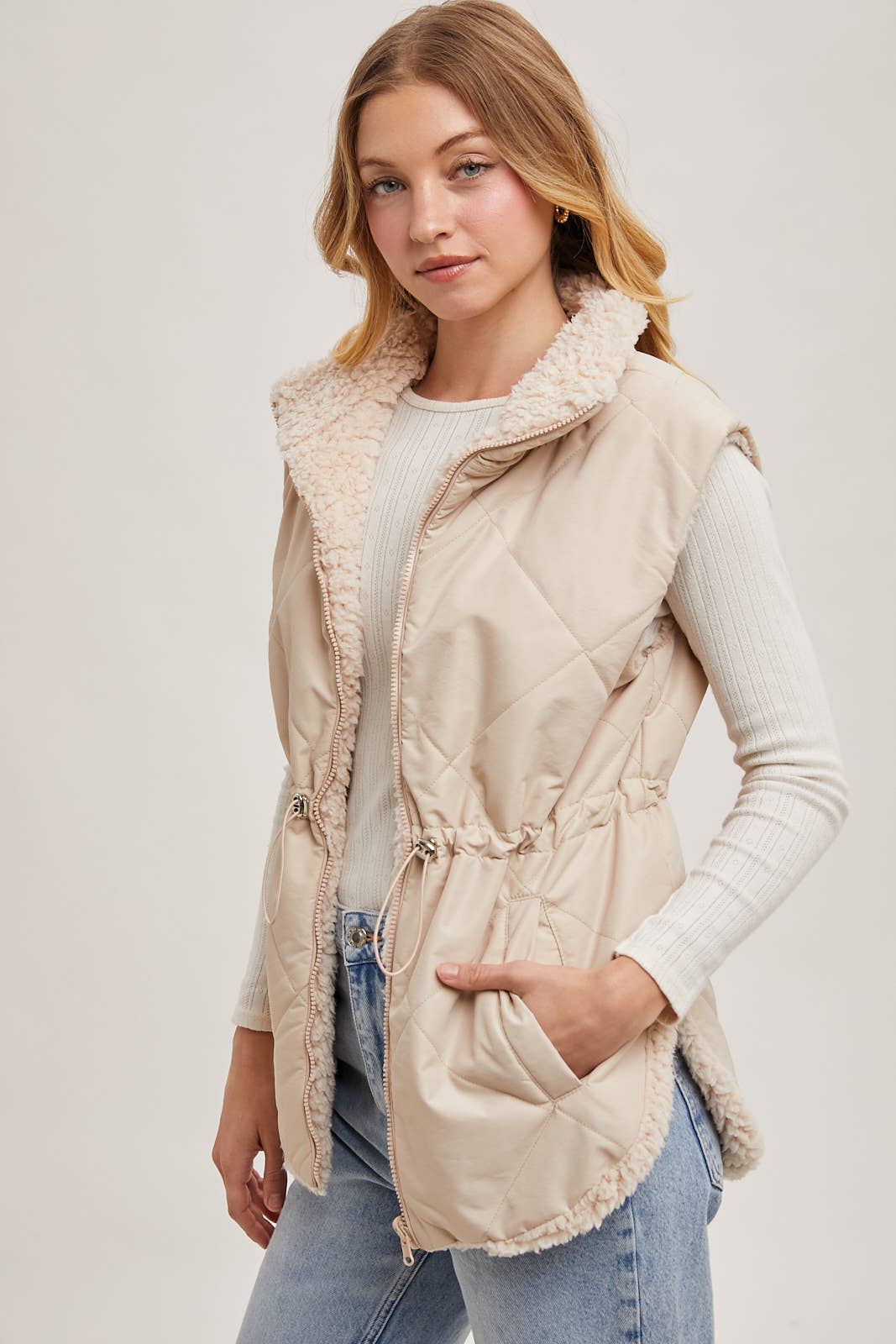 REVERSIBLE PUFFER AND SHERPA VEST