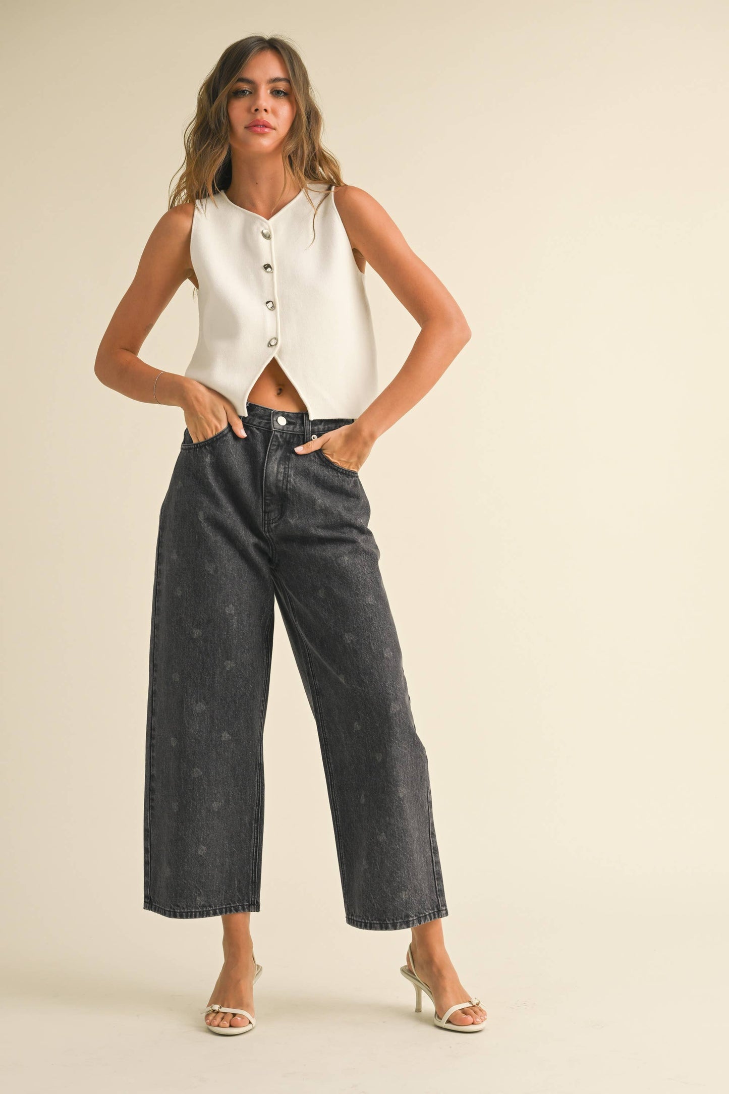 METAL BUTTON DETAIL KNIT top