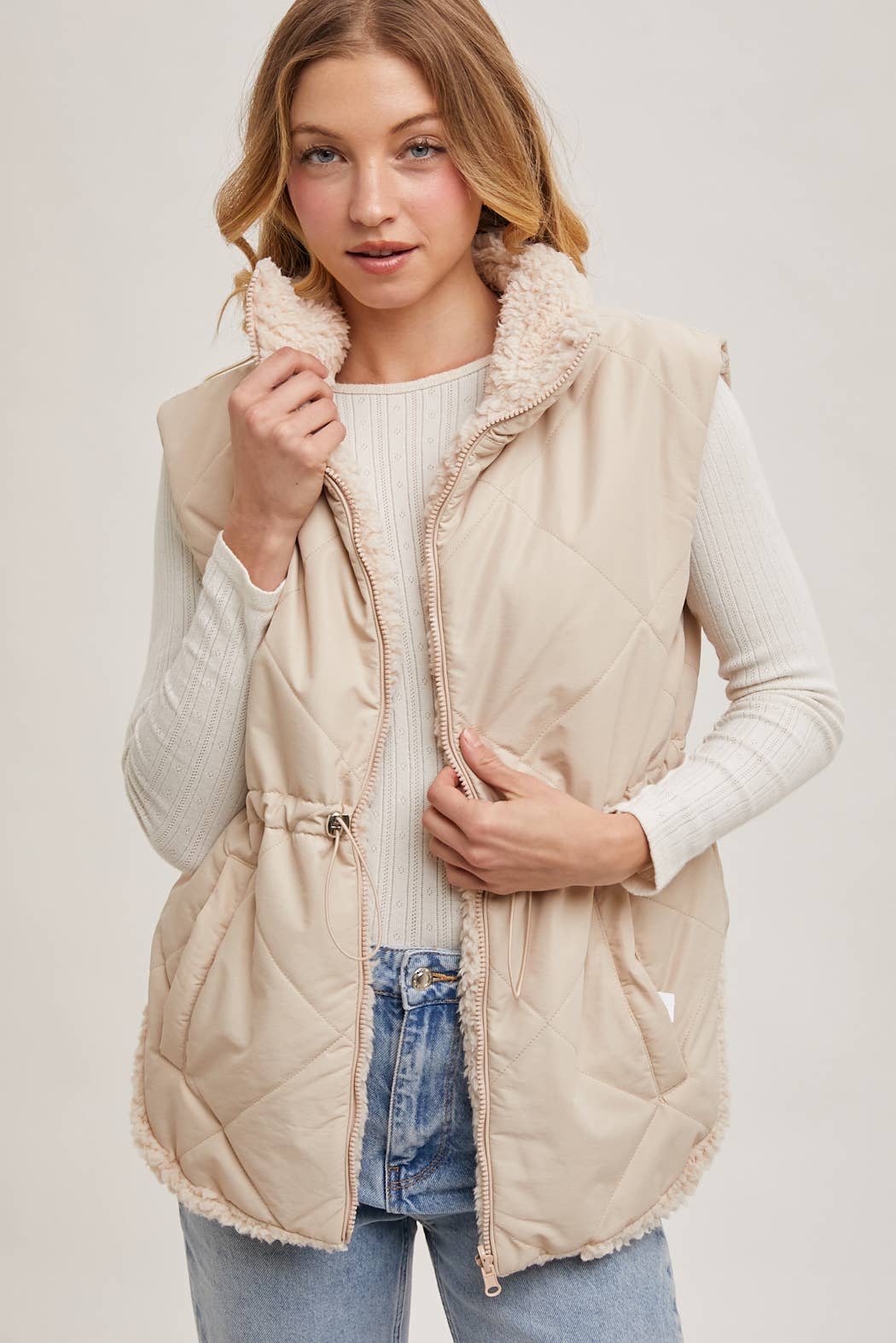 REVERSIBLE PUFFER AND SHERPA VEST
