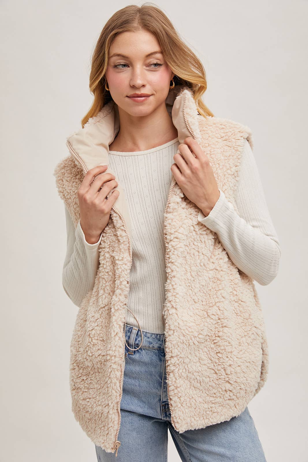 REVERSIBLE PUFFER AND SHERPA VEST