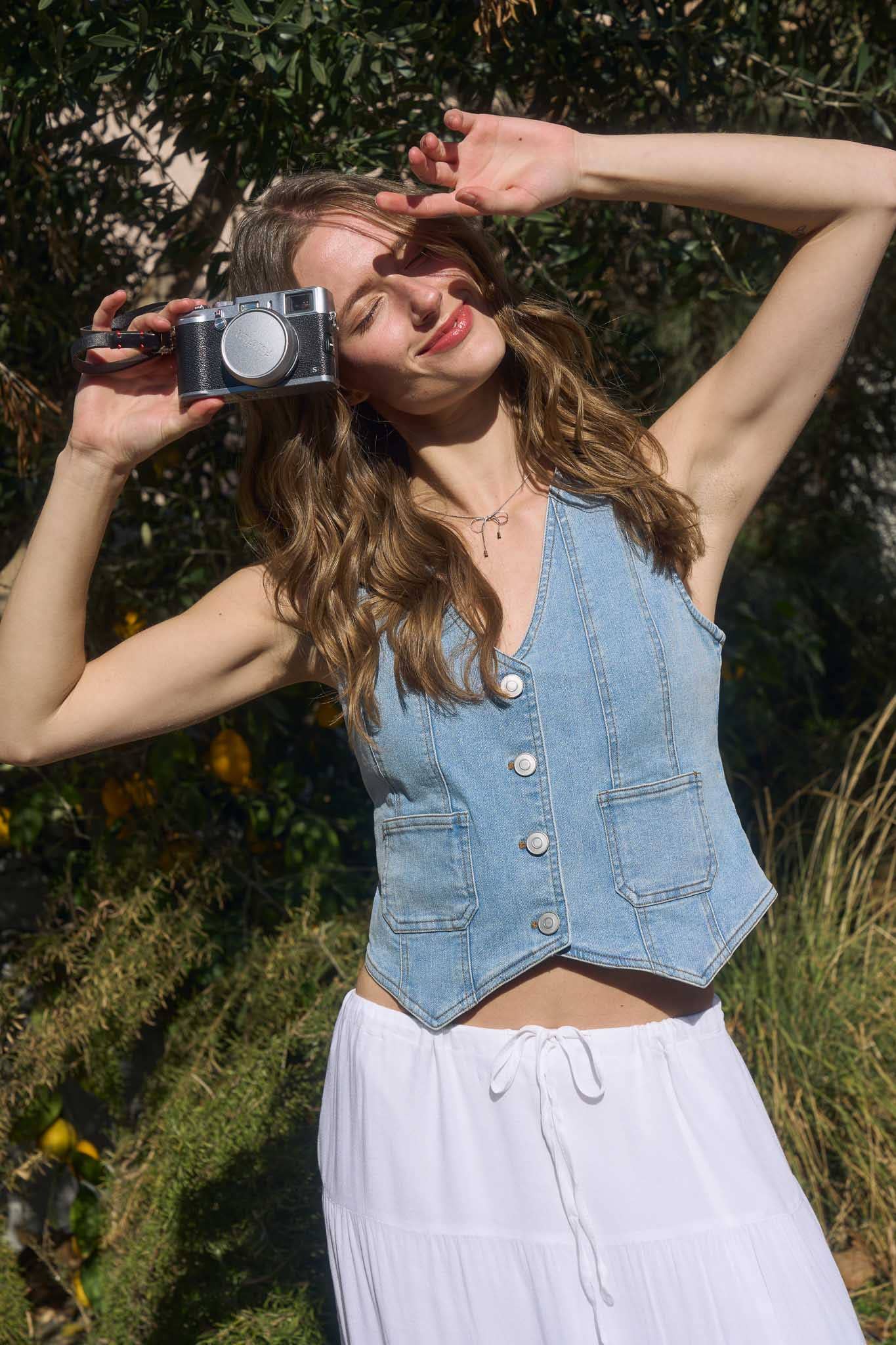 ROXY BUTTON DOWN DENIM VEST