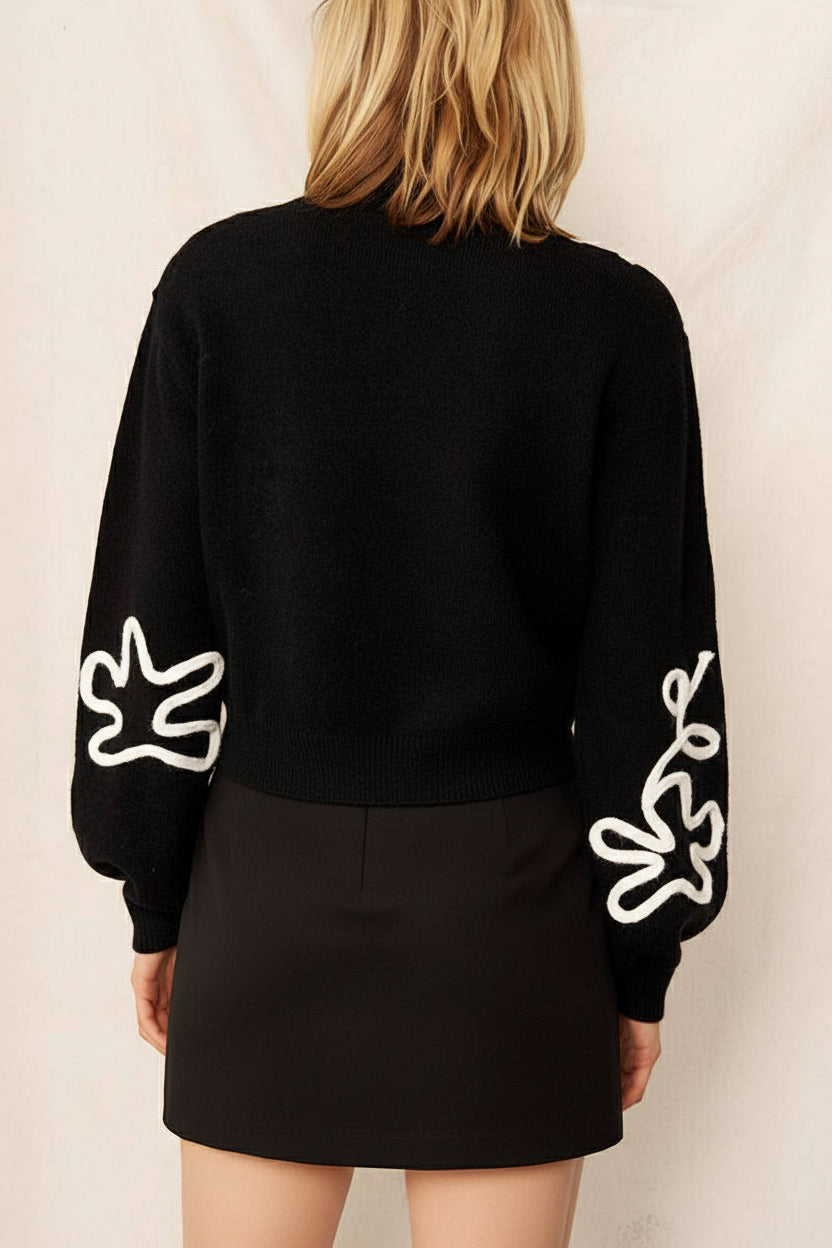 Floral Outline Mock Neck Sweater En Crème